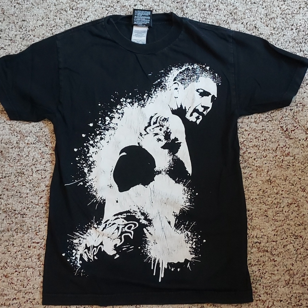 Authentic World Wrestling Ent t-shirt sz S